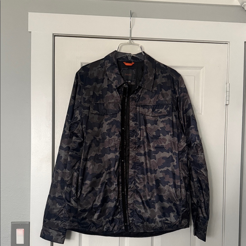NWOT SWIMS Camden men's over-shirt in a night camo Men's Dark Camouflage size L